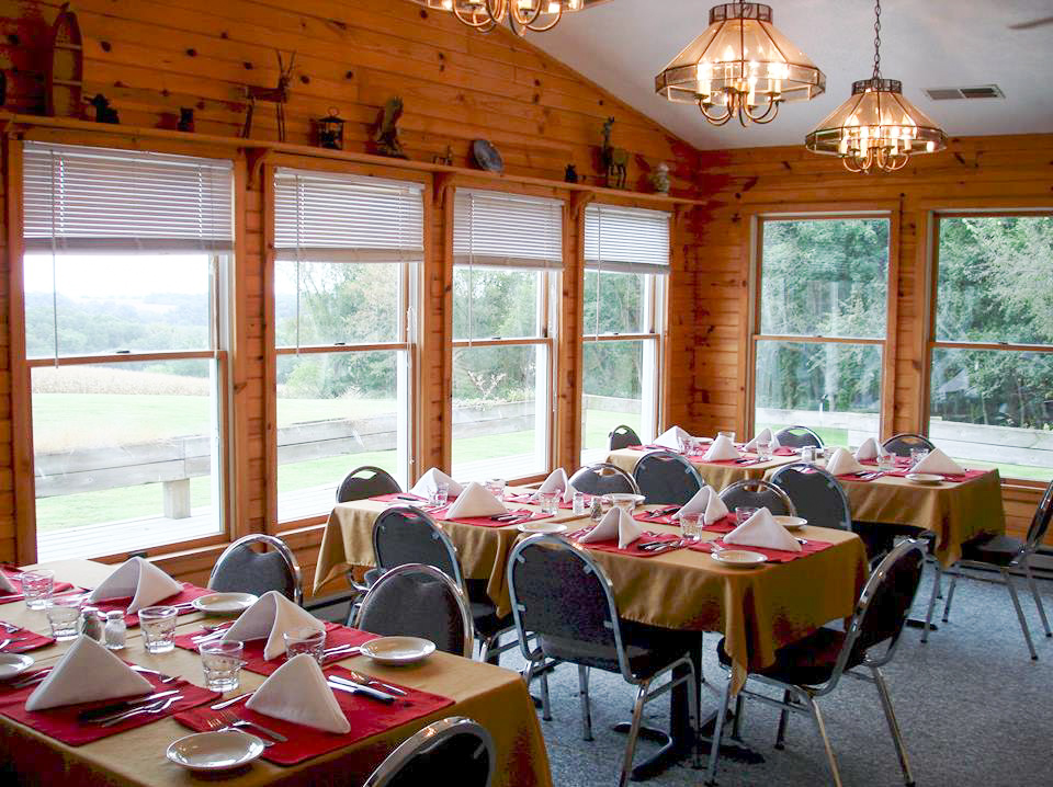 Dining Room at Black Bear Lodge North